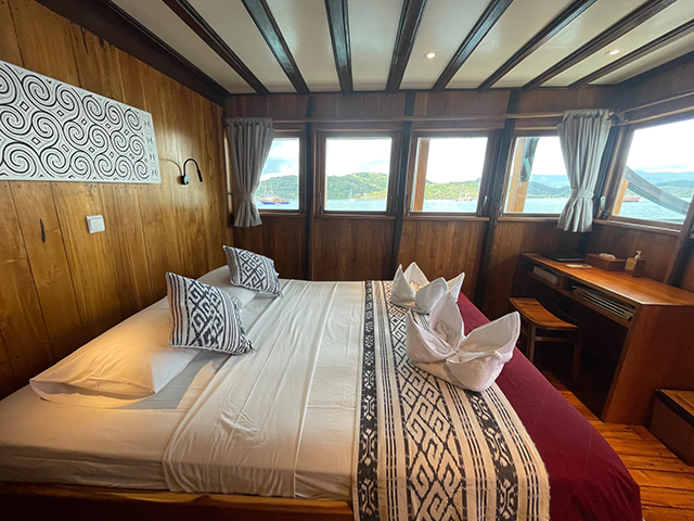 Upper Deck Cabin - MSV Amira - Indonesia Liveaboard