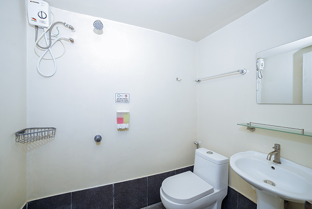 Bathroom - Standard Room - Buceo Anilao Beach & Dive Resort