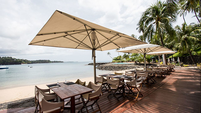 Outdoor cafe - Club Santana - São Tomé Dive Resort
