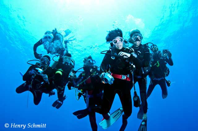 Dive Discovery Trip Report: COCOS ISLAND, March 28-April 7 2010 - UnderSea Hunter