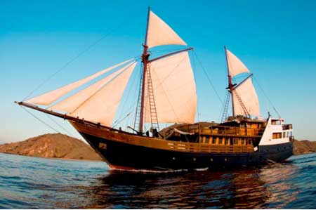 Dive Damai, Indonesia Liveaboard Trip ~  April 24 - May 8 2012