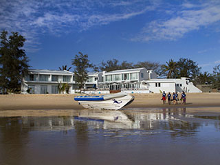 Dive boat - Hotel Tofo Mar - Inhambane, in Mozambique