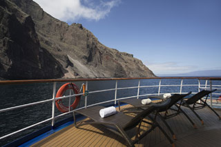Sun deck - Isabela II - Galapagos Liveaboards - Dive Discovery Galapagos
