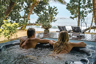 Hot tub - Qamea Beach Resort - Fiji Dive Resort