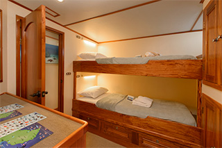 Cabin with bunk beds - MV Sea Hunter - Dominican Republic Liveaboard