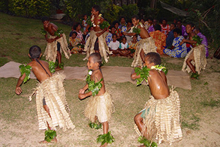 Traditional dance - Taveuni Dive Resort - Fiji Dive Resorts