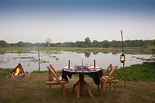 Outdoor dining - The Mudhouse - Accommodation in Sri Lanka
