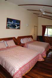 Spacious bungalows with 2 queen size beds
