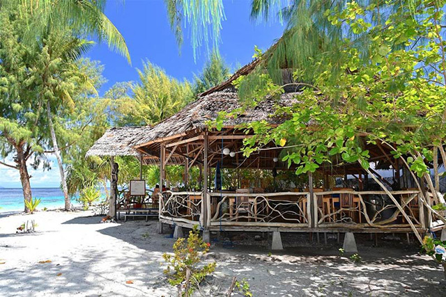 Restaurant - Agusta Eco Resort - Raja Ampat Dive Resort - Dive Discovery Indonesia