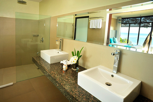 Bathroom - Aiyanar Beach & Dive Resort - Philippines Dive Resort
