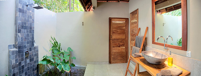 Bathroom - Alami Alor - Indonesia Dive Resort