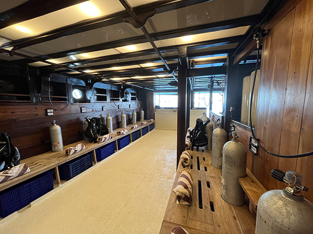 Dive Deck - MSV Amira - Indonesia Liveaboard