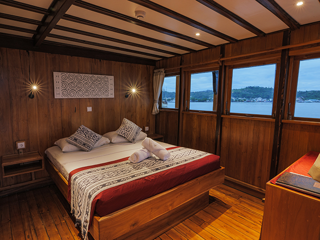 Upper Deck Cabin - MSV Amira - Indonesia Liveaboard
