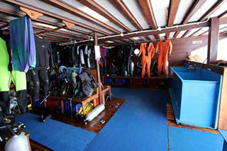 MSV Amira - Indonesia Live aboards - Dive Discovery Indonesia