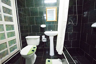 Bathroom - Apartamiento Yani Alfaro