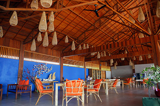 Restaurant - Bastianos Bangka Resort - Indonesia Dive Resort