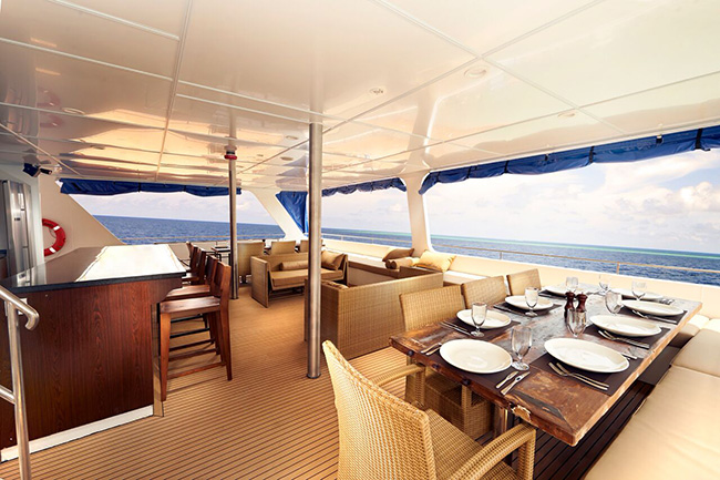 Sun deck - Blue Manta Explorer - Indonesia Liveaboard