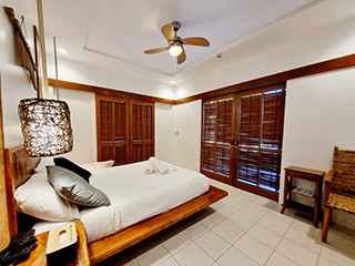 Bedroom - 2-Bedroom Premier Villa - Casalay Boutique Villas & Dive