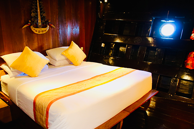 Deluxe Double Stateroom - Dewi Nusantara  - Indonesia Liveaboard