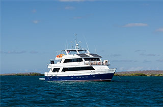 M/Y Eric - Galapagos Liveaboards - Dive Discovery Galapagos
