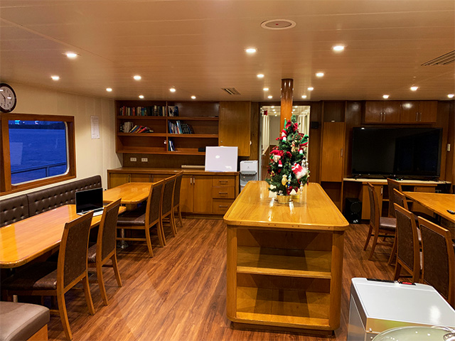 Dining room - Infiniti - Philippines Liveaboard