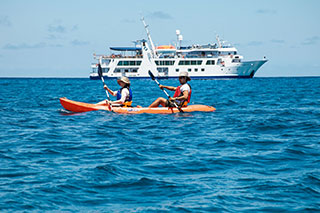 Kayak - Isabela II - Galapagos Liveaboards - Dive Discovery Galapagos