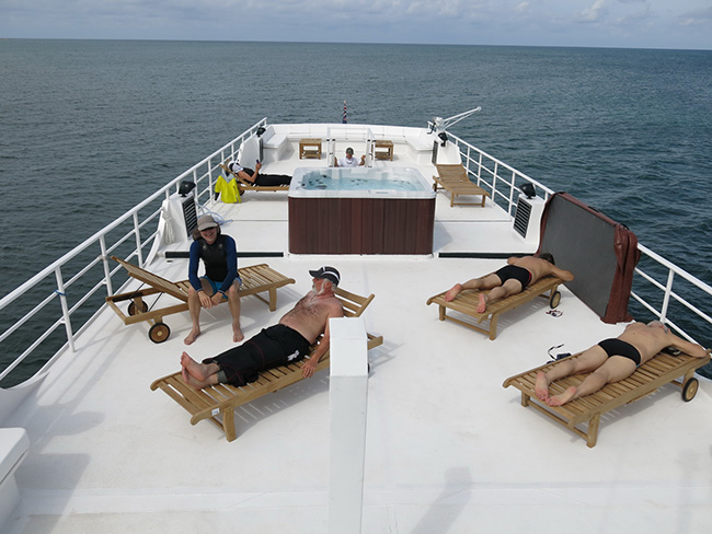 Sun deck - Jardines Avalon Fleet II - Cuba Liveaboard
