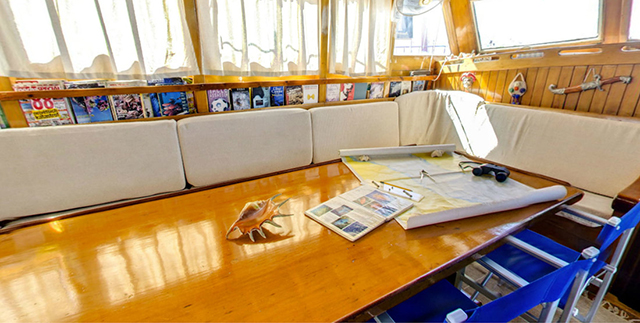 Dining area - MSY Elegante - Djibouti Live Aboards