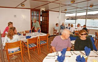 M/V Evolution - Galapagos Live Aboards - Dive Discovery Galapagos