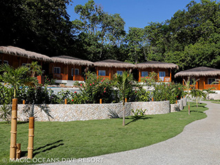 Pool & Garden - Magic Oceans Dive Resort - Philippines Dive Resorts