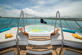 Sun deck - Majestic  Explorer - Galapagos Liveaboards - Dive Discovery Galapagos