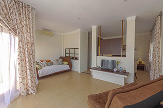 Living area - Sea View Studio Suite - Maluku Resort & Spa  - Indonesia Dive Resorts