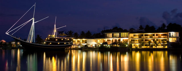 Manta Ray Bay Hotel - Palau Dive Resorts - Dive Discovery Micronesia