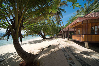 Beach - Murex Bangka Resort - Indonesia Dive Resort