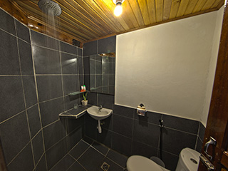 Bathroom - Beachfront Room - NAD-Lembeh Resort