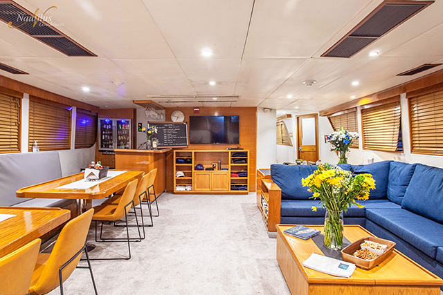 Dining area & Salon - Nautilus Gallant Lady - Mexico Liveaboard