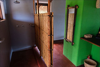 Chalet's bathroom at Nuarro Lodge - Memba, Mozambique