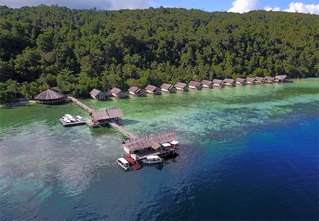 Papua Explorers Dive Resort in Raja Ampat, West Papua - Dive Discovery Indonesia