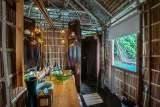 Bathroom - Superior Rooms - Papua Paradise Eco Resort - Indonesia Dive Resort