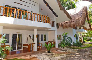 Family room - Pura Vida Beach & Dive Resort - Philippines Dive Resort
