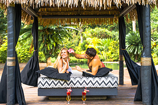 Day bed near swimming pool - Qamea Beach Resort - Fiji Dive Resort