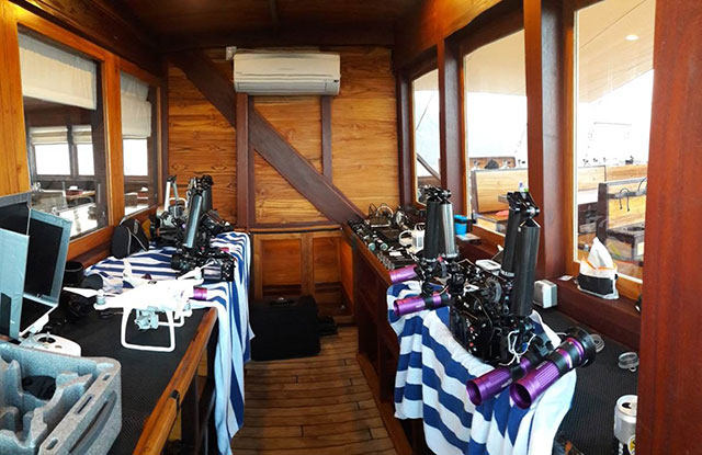 Camera room - MV Samambaia - Indonesia Liveaboards - Dive Discovery Indonesia