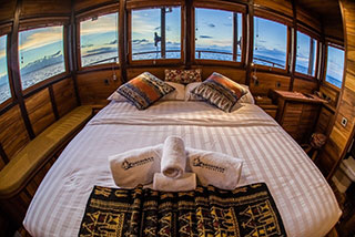 Master cabin - MV Samambaia - Indonesia Liveaboards - Dive Discovery Indonesia