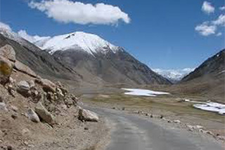 Taglang La - Snow Leopard Expedition in Ladakh - 15-27 March, 5-17 April 2019 Group Trip