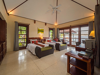 Twin-Bed Villa - Seafront Villa - Solitude Lembeh Resort - Indonesia Dive Resorts
