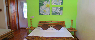 Bedroom - Standard cottage - Tepanee Beach Resort, Malapascua - Philippines Dive Resort