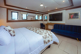 Double bedded cabin - M/V Tiburon Explorer - Galapagos Liveaboard