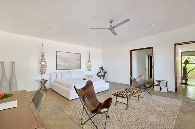 Bedroom - Deluxe Beachfront Villa - Tides Reach Resort