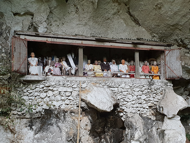 grave yard on the cliff - Toraja Tour, 4 Days - Indonesia Cultural Tour