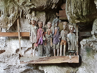 grave yard on the cliff - Toraja Tour, 4 Days - Indonesia Cultural Tour